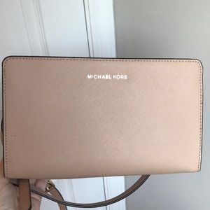 Michael Kors Jet Set Travel Large Crossbody